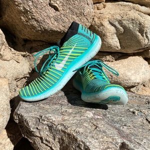 Nike Free RN Motion Womens 7.5 Flyknit